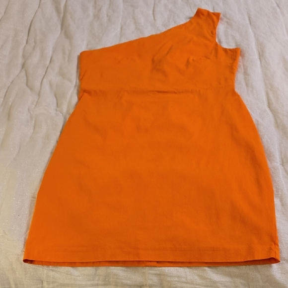 Vibrant One-Shoulder Dress in Orange Size 12 US - Picture 4 of 12